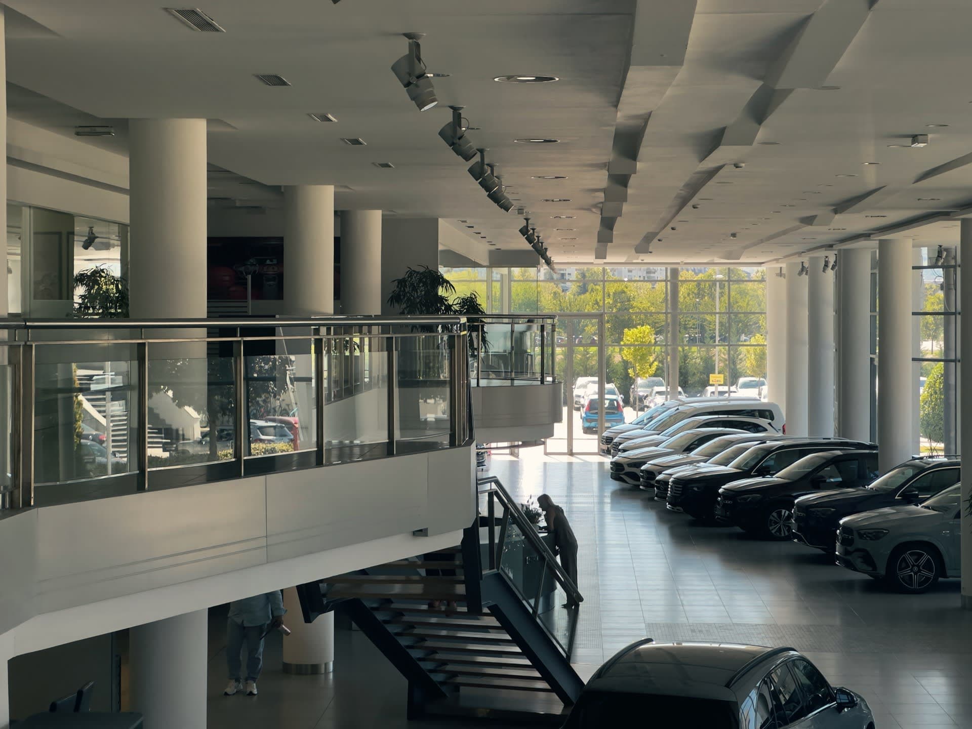 Деловен Објект со Изложбен Салон — МАК АУТО СТАР, Општина Гази Баба, Скопје 4