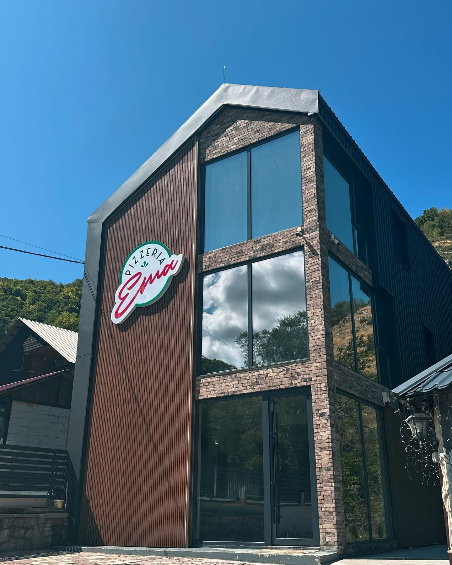 Pizzeria Ema — Маврово, Општина Маврово и Ростуше